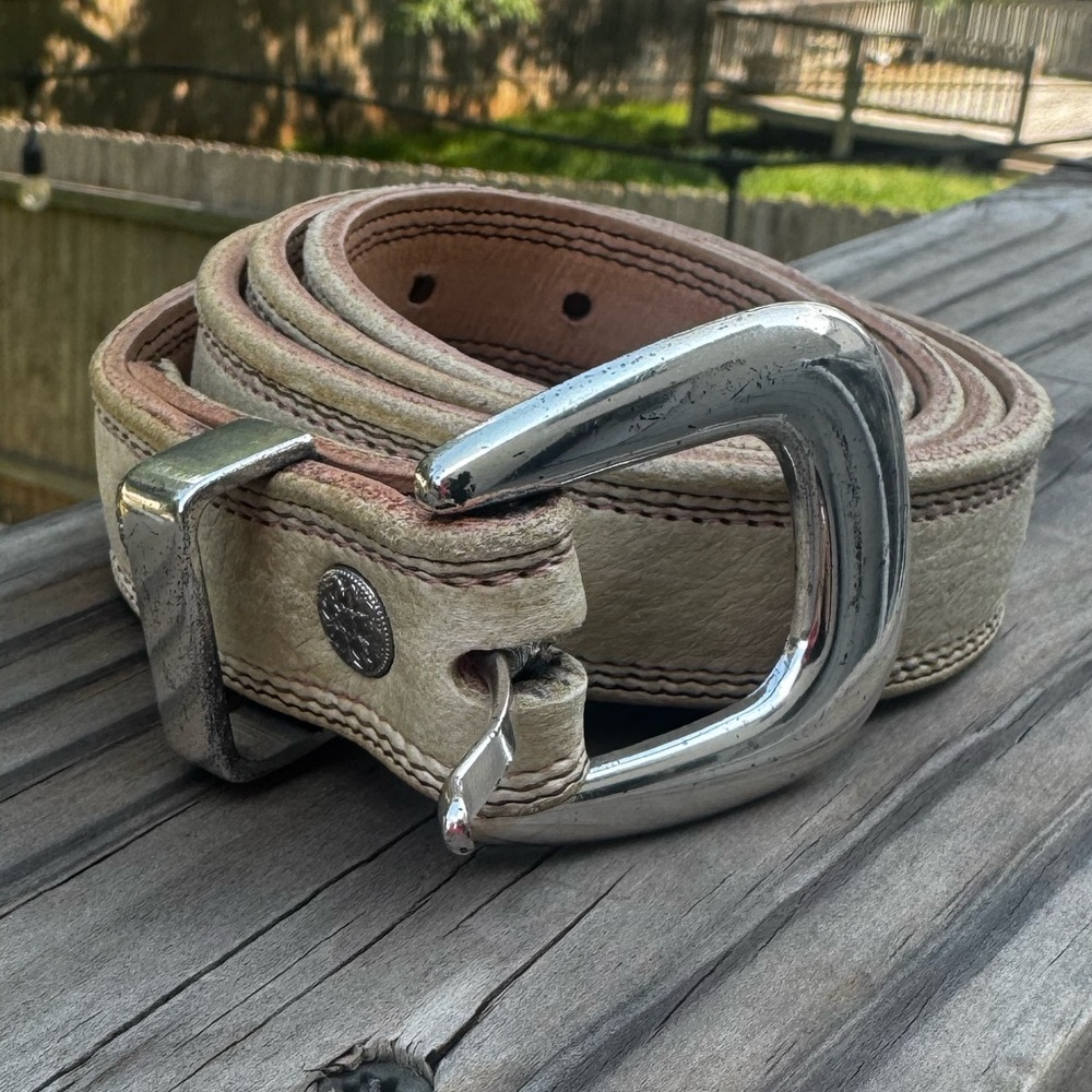 Vintage Men's/Womens Tan Leather Belt with Silver Buckle
